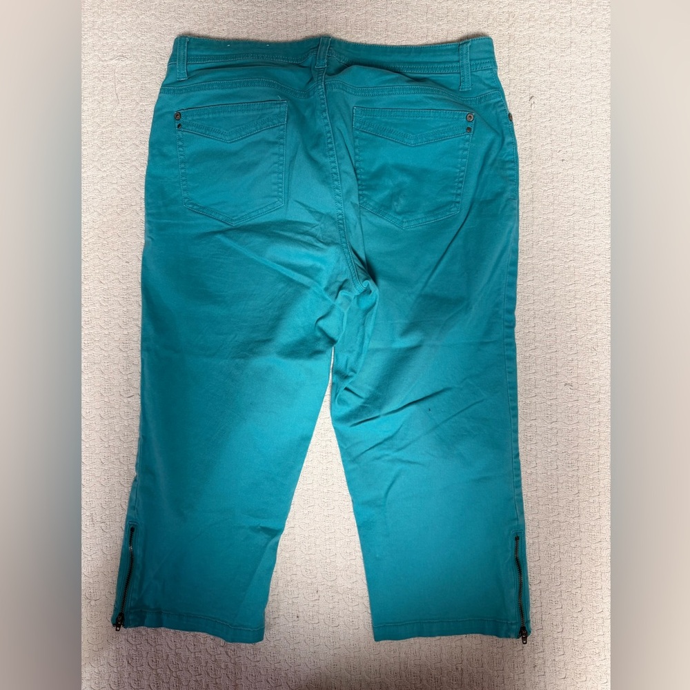 Sonoma‎ Teal Capris - Picture 3 of 6